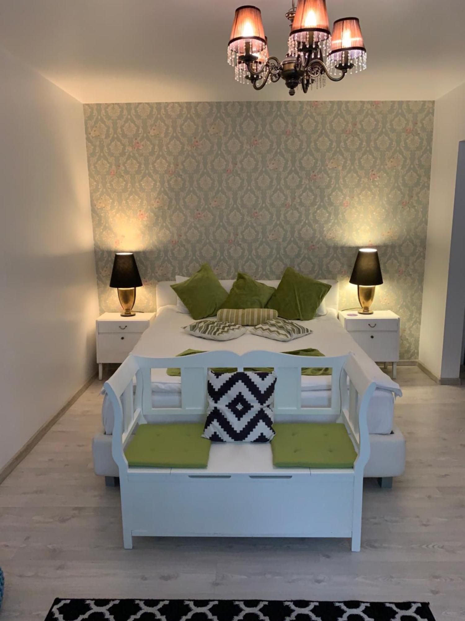 cozy apartment in a quiet area Craiova Extérieur photo