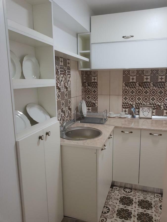 cozy apartment in a quiet area Craiova Extérieur photo